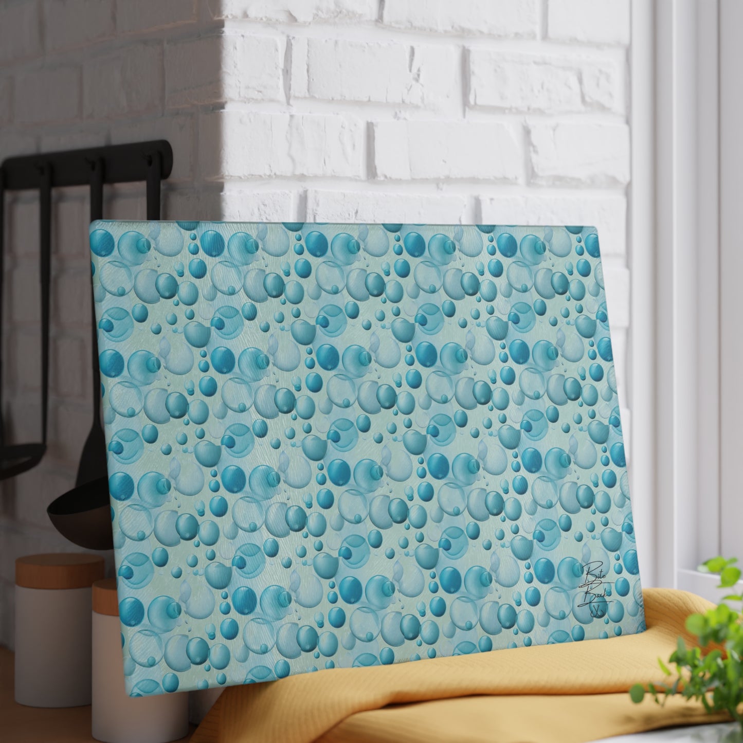 Bubbles Glass Cutting Board